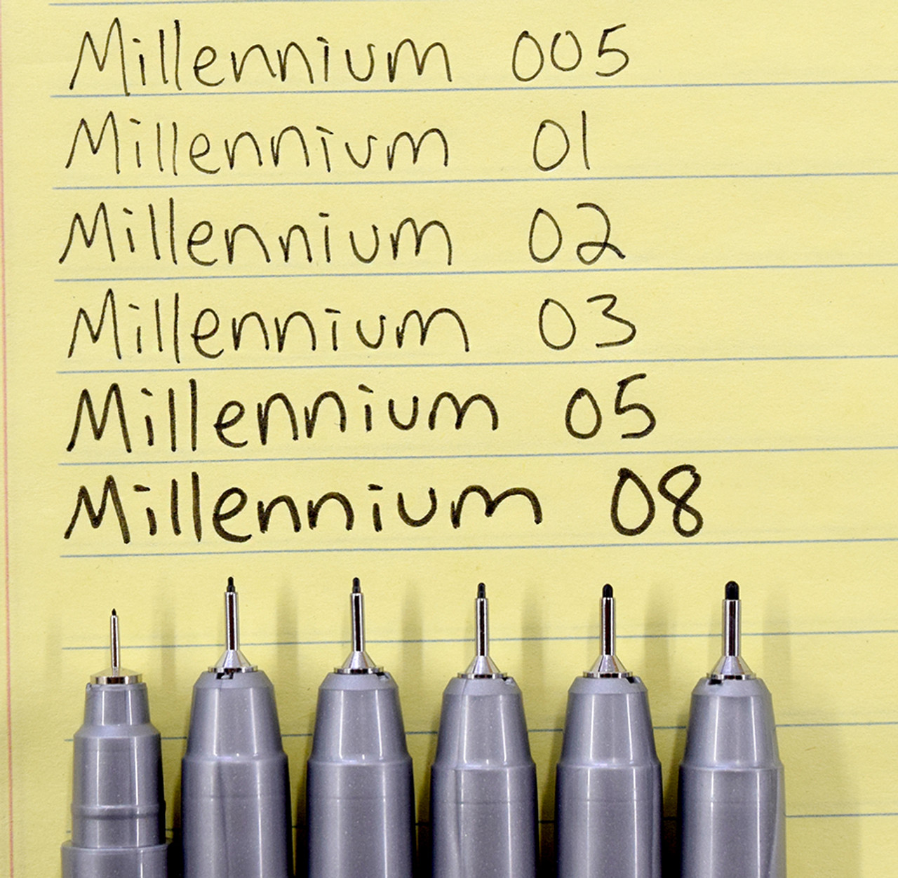 ぺんページ Zig Millennium Pens