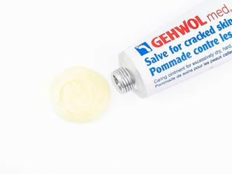 GEHWOL med Salve for Cracked Skin for Restoring Smoothness and Elasticity GEHWOL med Salve for Cracked Skin for Restoring Smoothness and Elasticity