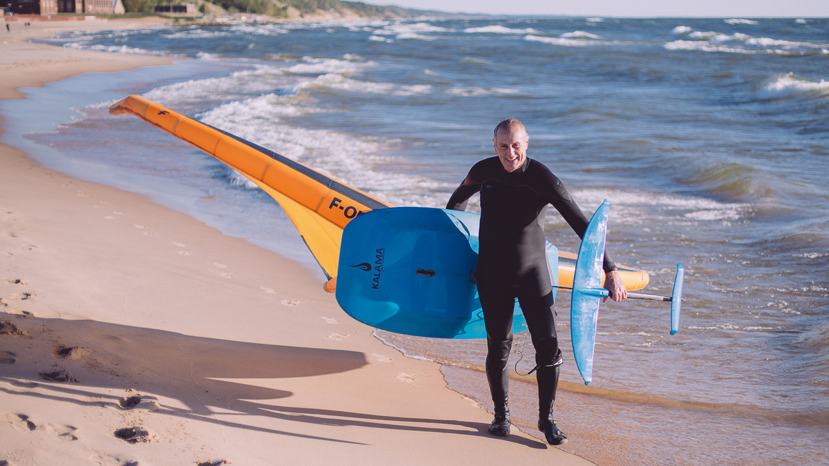 Embracing the Silver Surfer Lifestyle | How Men Over 40 Can Benefit from Wing Foiling