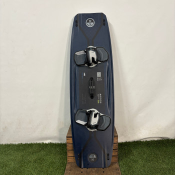 Atmos Ultra Twintip / 138cm - Indigo - 2026 - With Bindings Demo