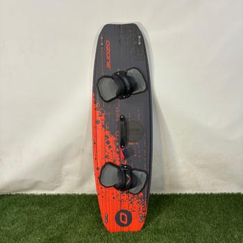 Code V5 Twintip / 138cm - 2025 - 2026 KoGL Demo