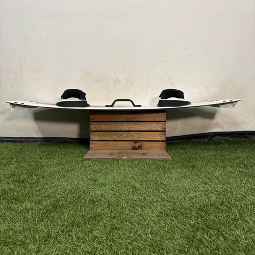 NJOY 138cm - Lighthouse Red - 2025 - DEMO