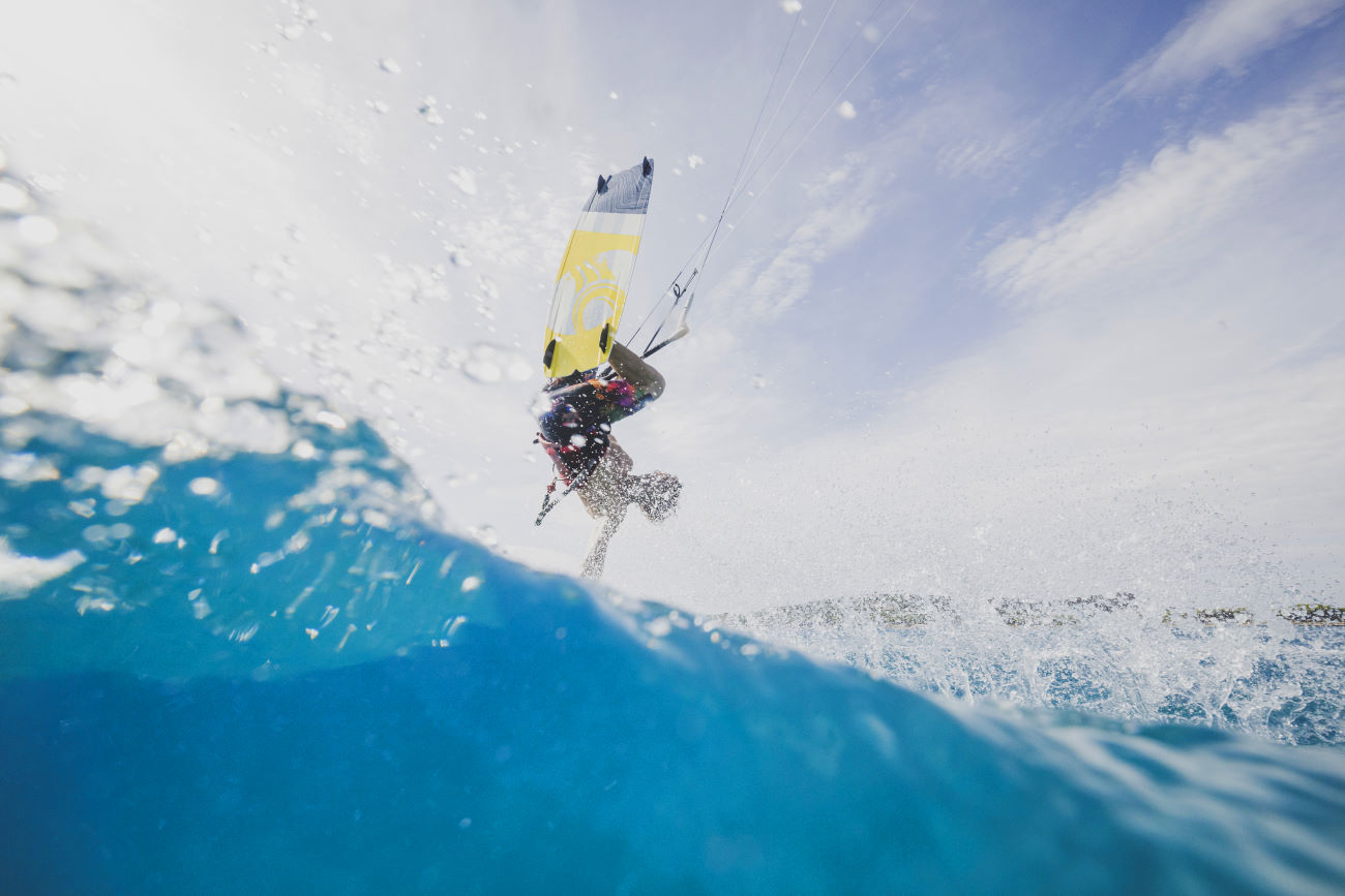 2022 Cabrinha 02 Ace Hybrid Twintip Kiteboard