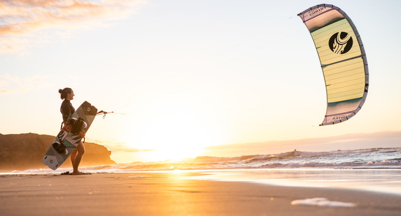 Contra 3S Sunset Beach Flying