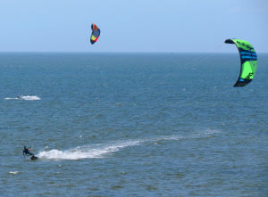 Kiteboarding in gusty conditions