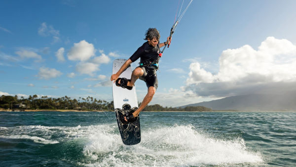 【新品超特価】カイトボード　kite board NAISH SLASH 7 サーフィン・ボディボード