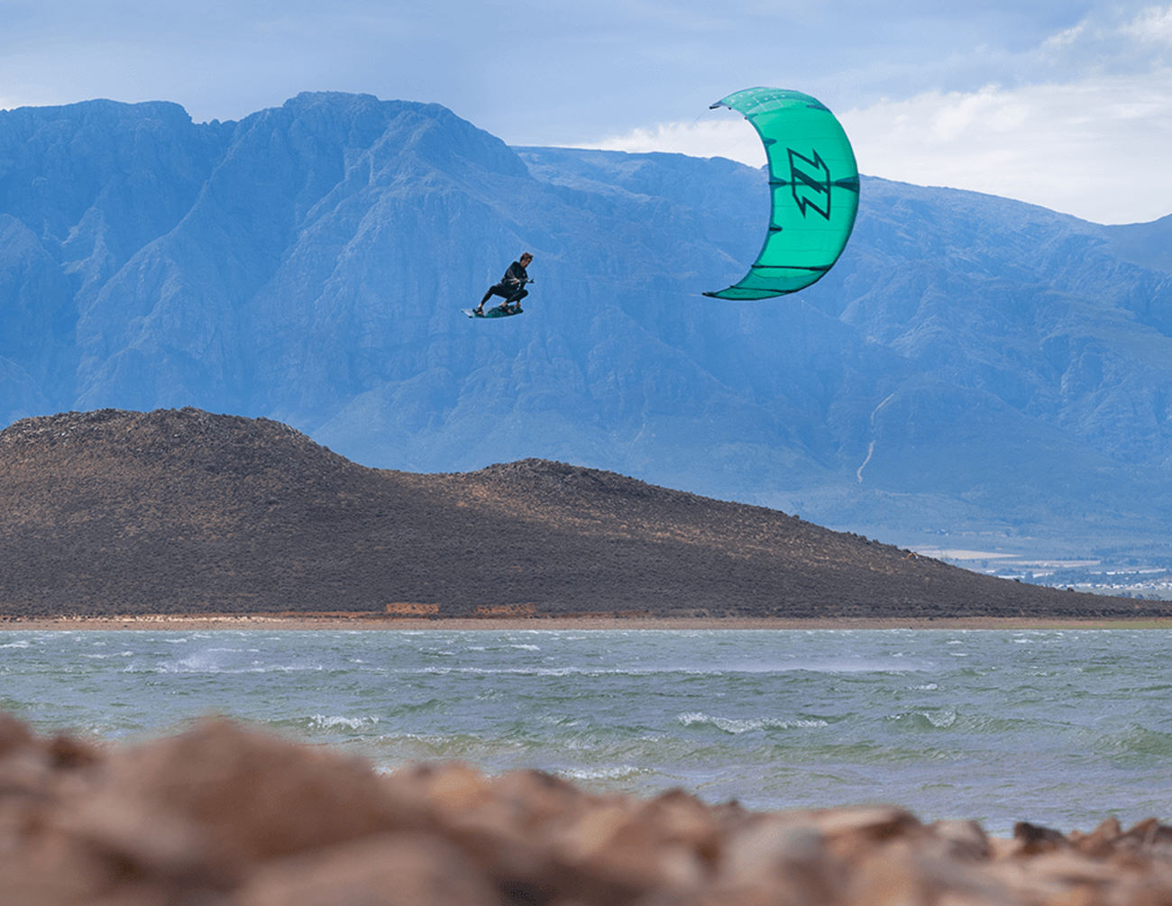 2022 North Atmos Carbon Twintip Kiteboard 2022 North Atmos Carbon Twintip Kiteboard