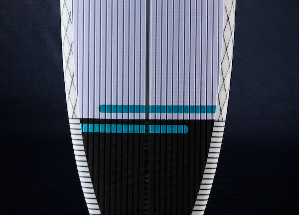 NEW NO-SLIP DECK GRIP WITH TOE BUMP AND REAR WEDGE KICKER