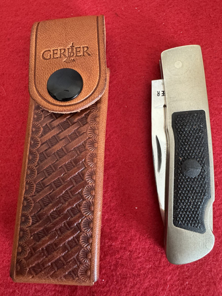 Gerber Folding Knife RW Loveless Design Lockback, Leather Sheath