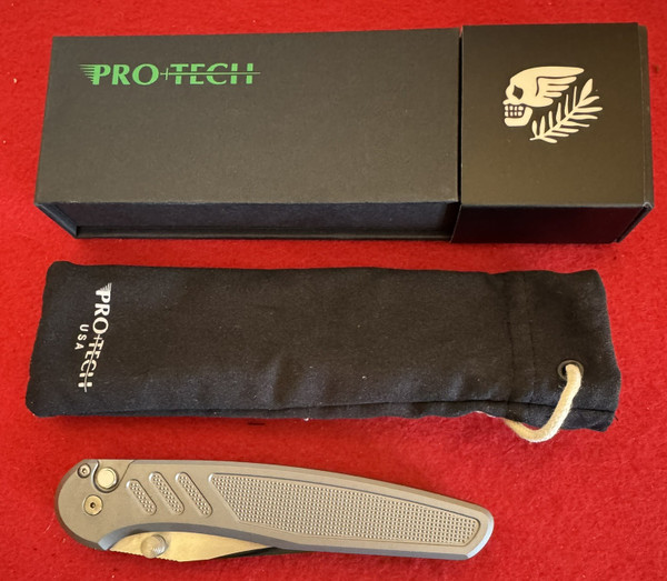 ProTech Peace Neighbor Custom Avalon Mike Irie Design Manual Folding Knife