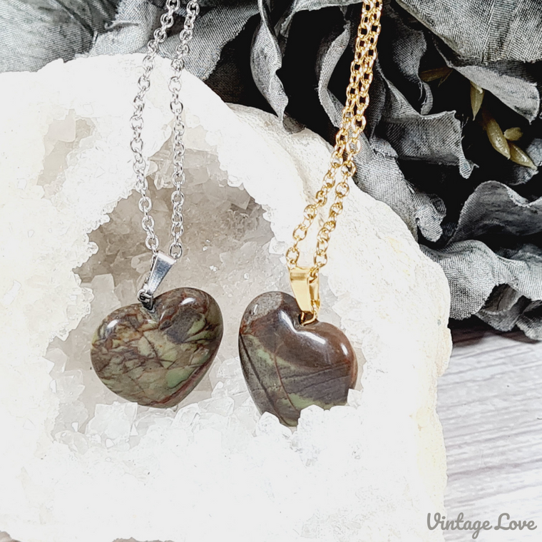 Natural Agate Heart Gemstone Necklace