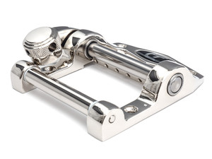 The new benchmark for classic tremolo systems  - The Duesenberg Diamond Deluxe Tremola.

The Diamond Deluxe gives you best tone while being lightweight. Heavy duty needle and nylon bearings will give you the famous buttery and highly responsive Duesenberg feel when using the tremolo arm. The arm can be turned freely for 360°, allows you to set your preferred angle and can be removed within seconds just in case you don't need it sometimes. The strings are simply guided through the holes in the bar underneath the arm-axis and can be lead to the tuners without any hassle.
The Diamond Deluxe has become a new standard for classic type tremolo systems and proves this on the stages of this world every day.
(Short version for righthand guitars)
Please note: We recommend consulting a professional luthier for installation.