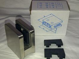 Flat base - Square top 30 X 55 X 55 Railing Clamp - Stainless Steel - PSS Flat base - Square top 30 X 55 X 55 Railing Clamp - Stainless Steel - PSS