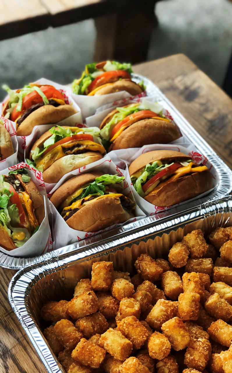 FEB 5: Teddy's Bigger Burger - Buy 1 $15 Gift Card an Get 1 Free!