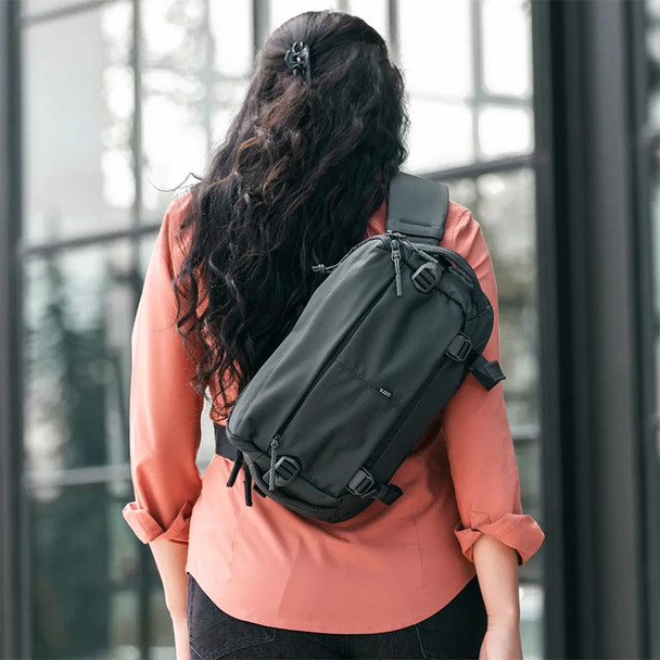 LV8 Sling Pack - Model