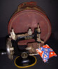 1920s Child's Singer Sewing Machine Hand-Crank in Cast Iron in Vintage Case