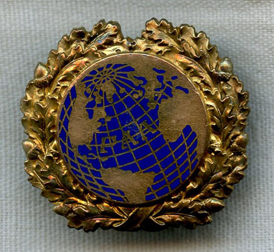1945-1950 Pan Am Airways (PAA) Flight Crew Hat Badge in Gold