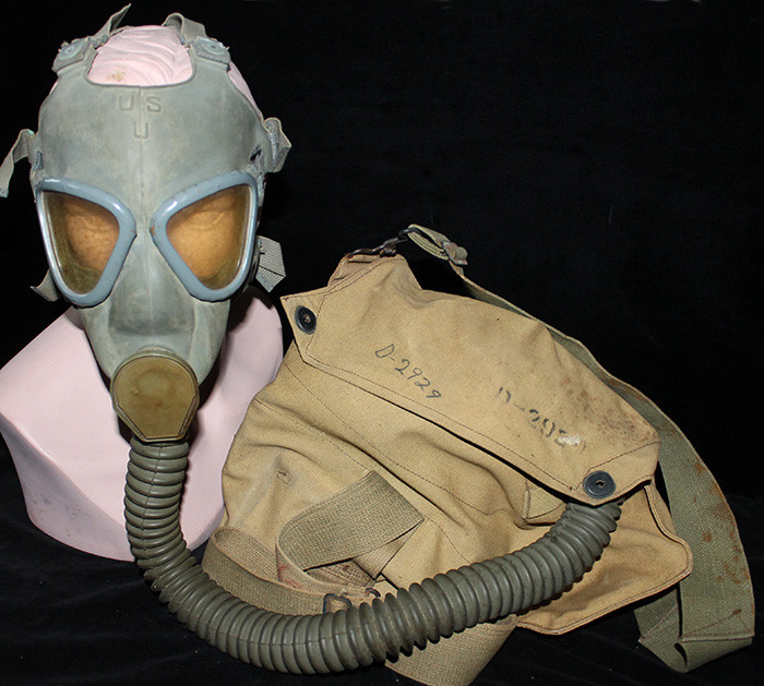 Early WWII US Army Service Gas Mask in Kidney Bag. Rubber is
