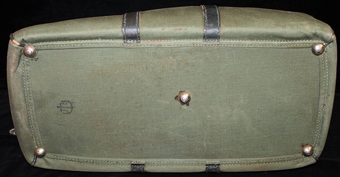 Great WWII US Navy Aviator's Hand Bag Type M-432-A w/ Original