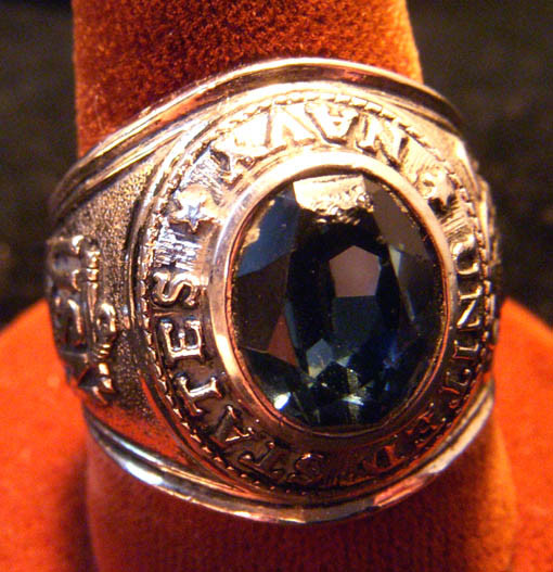 Circa 1950s-1960s US Navy Ring in Sterling Silver Circa 1950s-1960s US Navy Ring in Sterling Silver