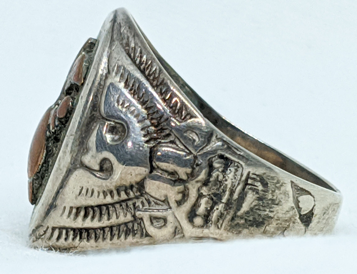 Great Salty WWI USMC Ring with Sterling & Bronze. Size 8.5