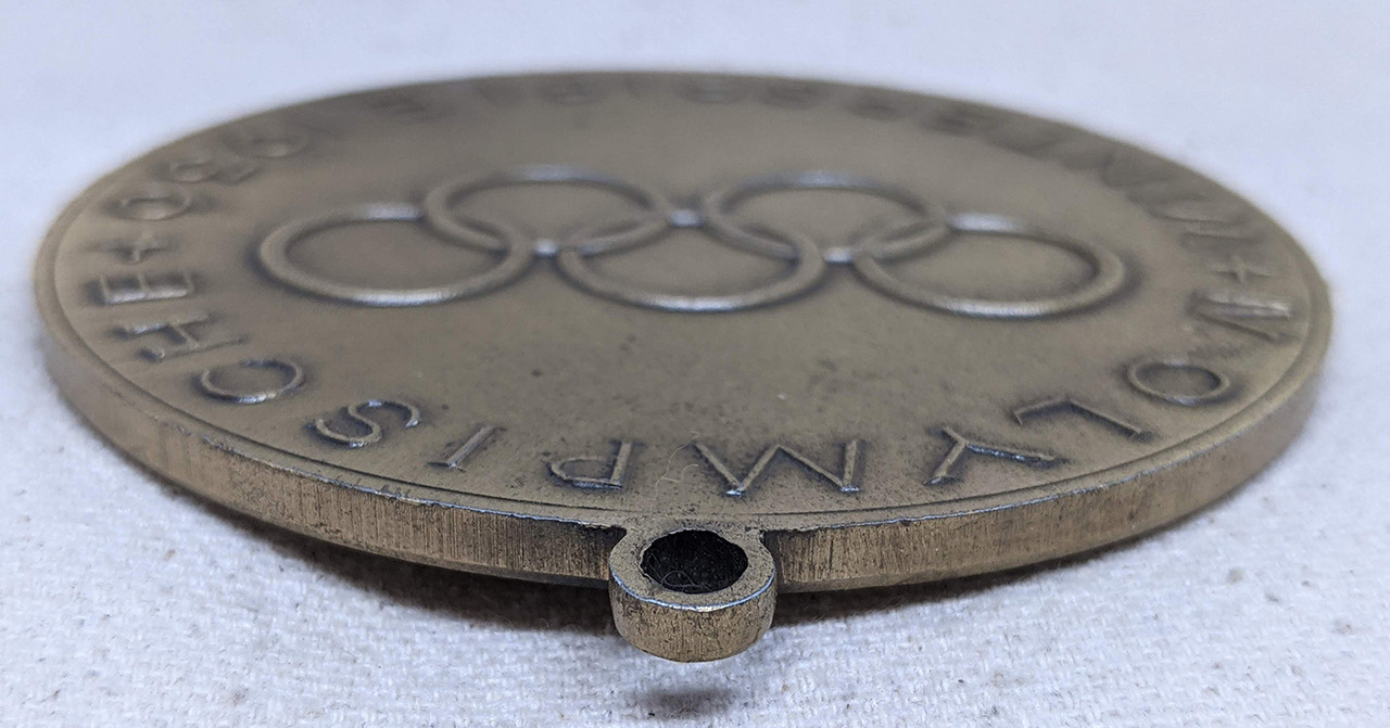 外国メダル、 Large 1936 Winter Olympic Games Participant Medal in Bronze white
