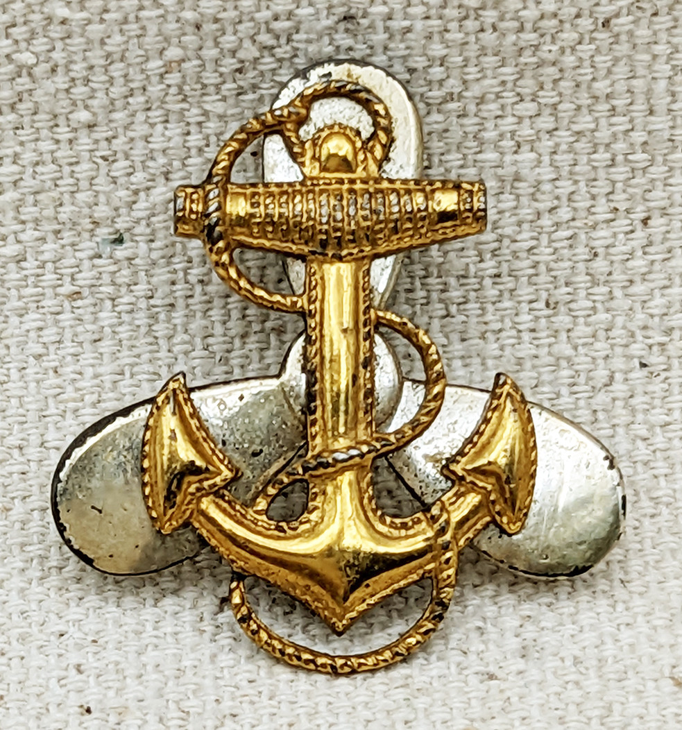 Nice Early WWII USN WAVES Collar Insignia Pin in Sterling Silver