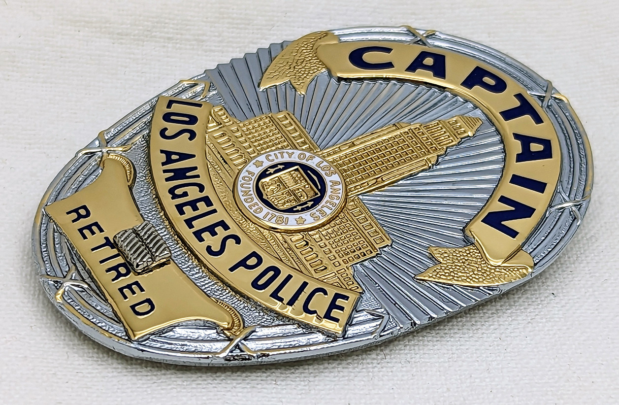 Mint 2000 Los Angeles Police Retired Captain Wallet Badge by SUN