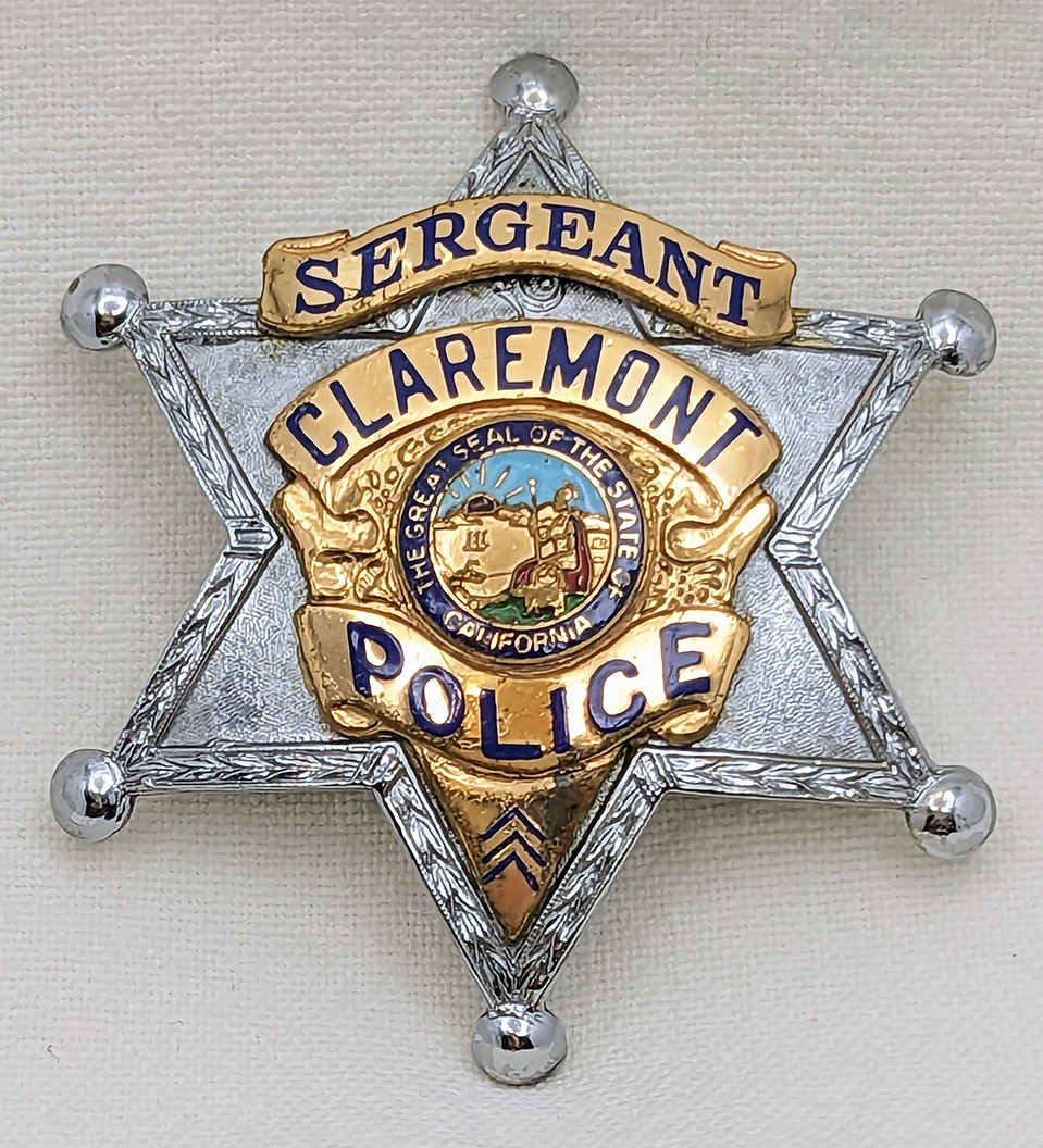 CLAREMONT POLICE SERGEANT バッジ Rare Early 1950s Claremont CA Police Sergeant Badge by Entenmann