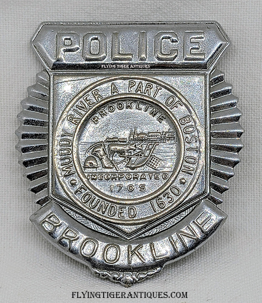 Badge Vintage | Boutique New York Étiqueté Police