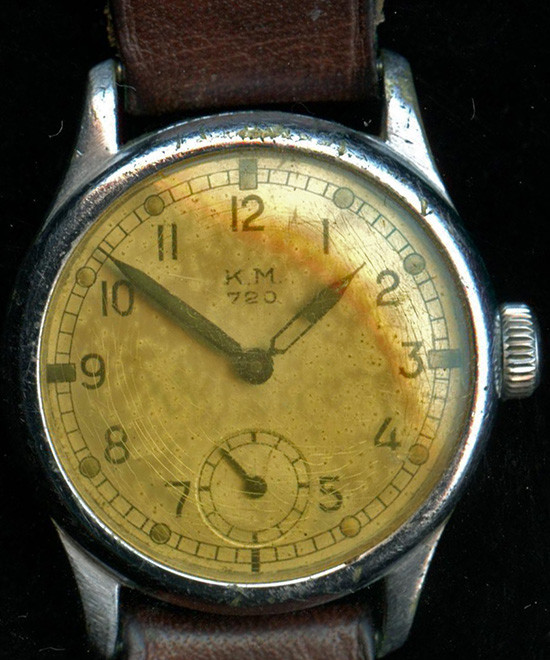 1930's - WWII Nazi Navy (Kriegsmarine) Wrist Watch KM 720 17-Jewel