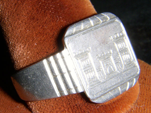 Great WWII US Army Corps of Engineers Ring