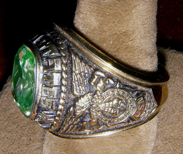 Beautiful 1980's - 1990's US Navy Ring by Jostens