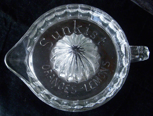 Rare 1920s 1st Type Sunkist Juice Reamer<p> NO LONGER AVAILABLE