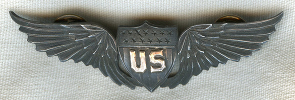 Beautiful WWI US Air Service Pilot Wing: "Batwing" Type in Coin Silver & 14 Karat Gold