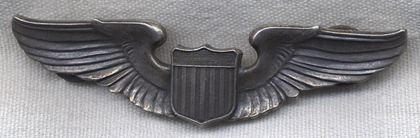 1944 United States Army Air Force Pilot wing by Josten