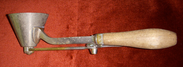 1910s Gilchrist No. 33 Conical Ice Cream Scoop