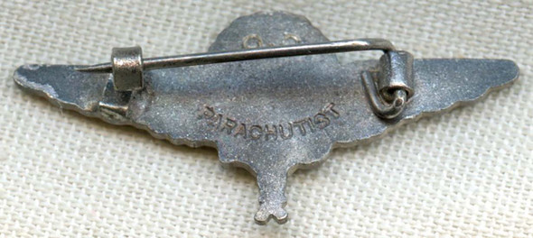 Rare WWII Royal Air Force "Bailout" Pin G.Q. Parachute Co. on Original Card