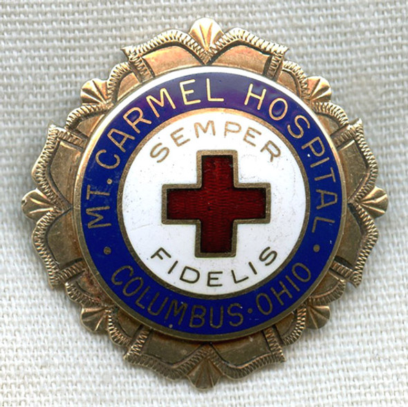 Stunning 1961 10K Mt. Carmel Hospital (Columbus, Ohio) School of Nursing Graduation Pin