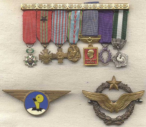 1950s French (Ernest Richardson) Grouping with Pilot Badge, Flight School Badge, Mini Medal