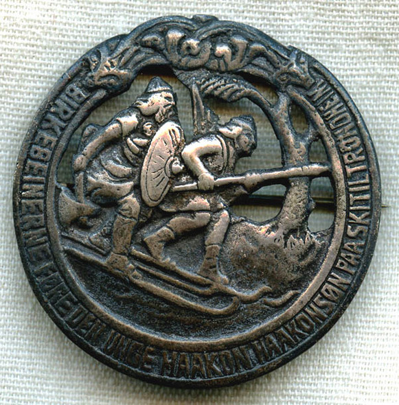 Beautiful 1900 Norwegian Brooch .830 Silver with Birch Legs (Birkebeinerne) Trondheim Scene