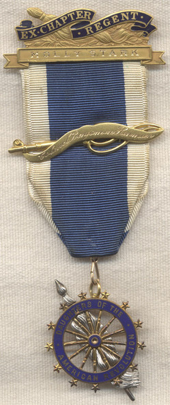 14 Karat Gold Daughters of the American Revolution Badge with Box