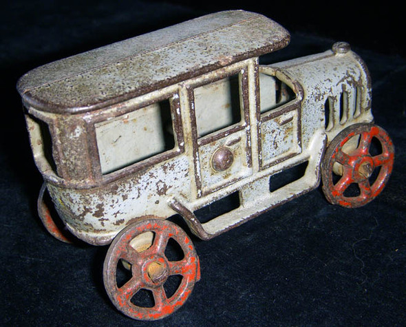 Early (Circa 1920) Cast Iron Toy Automobile