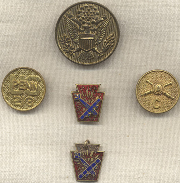 Rare US Army 213th Coast Artillery DI with Accompanying Insignia