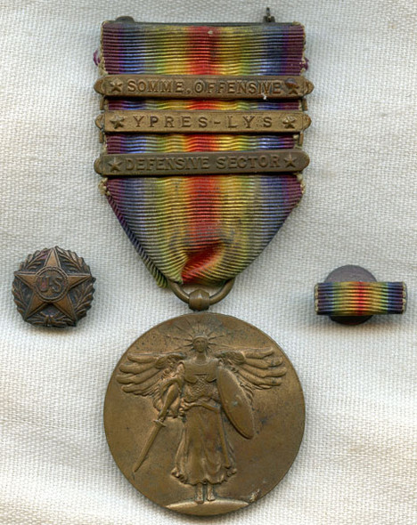 WWI US Army Victory Medal with Three Bars, Lapel Bar & Discharge Pin