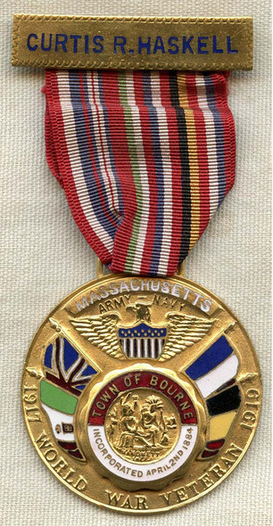 Ext. Rare WWI Service Medal given by Town of Bourne, MA-Original Case