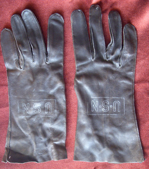 WWII US Navy Pair of Lightweight Leather Gloves for Pilots