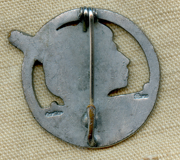 Ext Rare WW2 "US" IROQUOIS AMBULANCE CORPS Badge Made by "CARTIER" Paris.