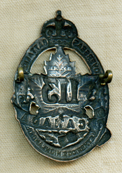 WWI 113th CEF (Canadian Expeditionary Forces) Officer Piper Hat Badge in Silver plated Copper.