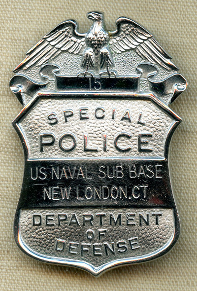 Scarce Ca 1970s US Naval Submarine Base New London CT Dept of Def Special Police Badge